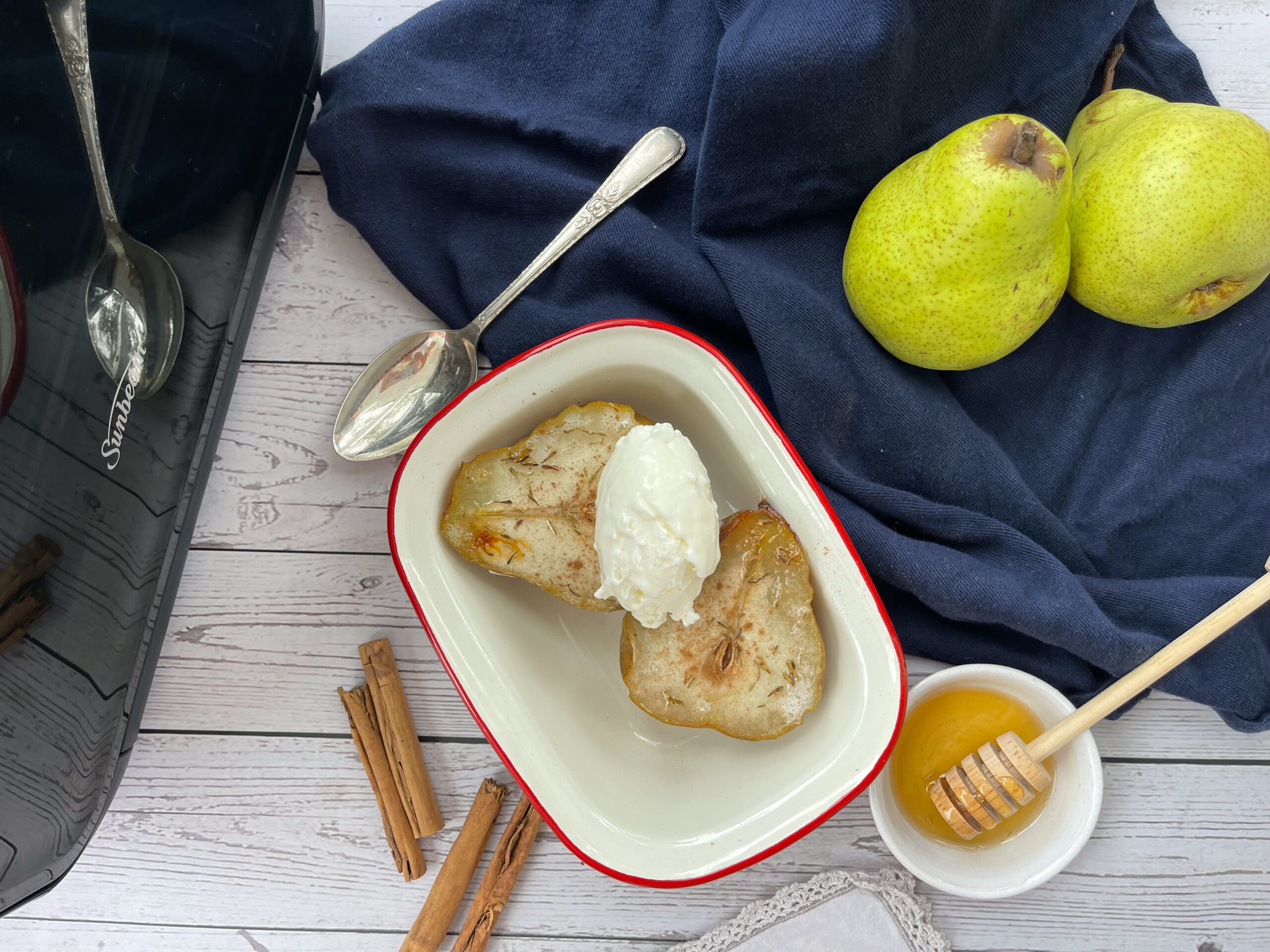 scaled spiced pears